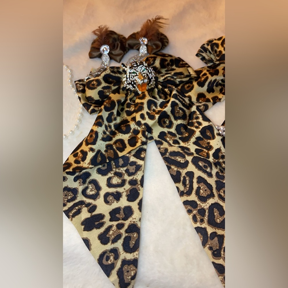 Leopard Print Hair Bow with Rhinestone Tiger